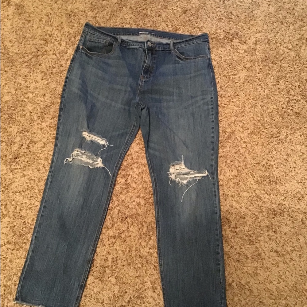 Old Navy women’s boyfriend jean Size 16